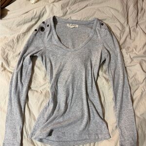 Forever 21 Light Gray Long-Sleeve Scoop Neck Top with Shoulder Grommets